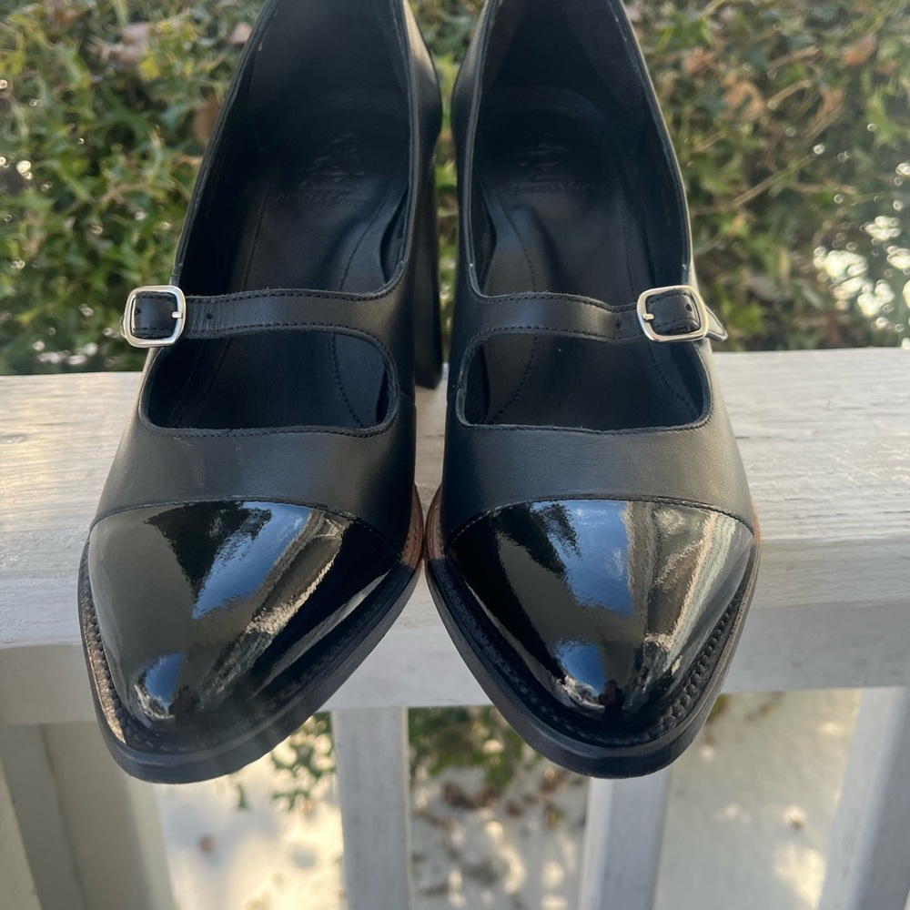 Miss Eliza pump. The office of Angela Scott. - Picture 9 of 11